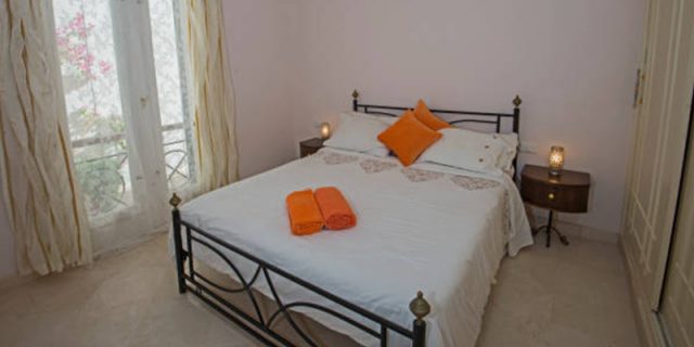 Bedroom in the loft Bedroom in the loft